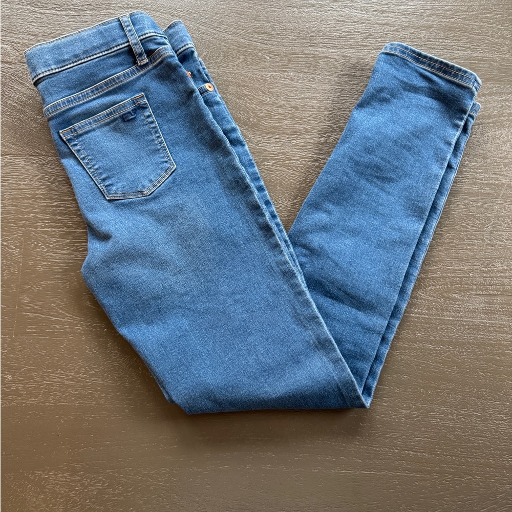 Vineyard Vines Girl’s Blue Jeans with adjustable waist, size 12, 24.5” inseam